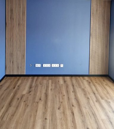 Akustikpaneelen und Vinyl Boden